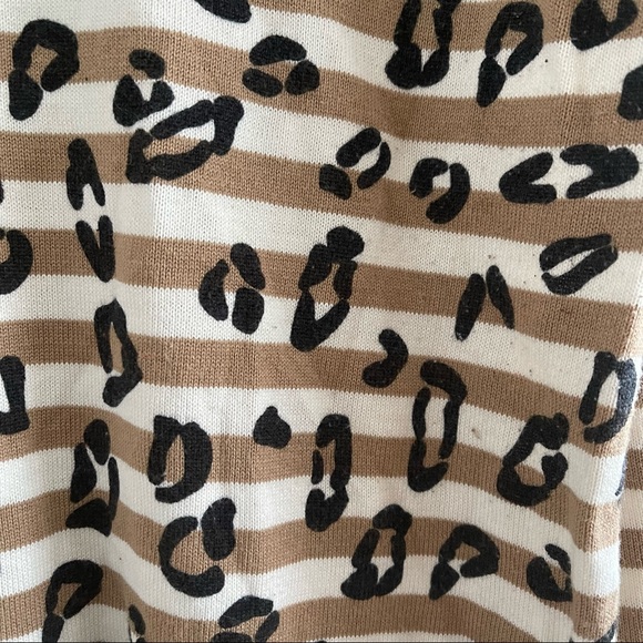 Animal print and striped sweater - Picture 4 of 9